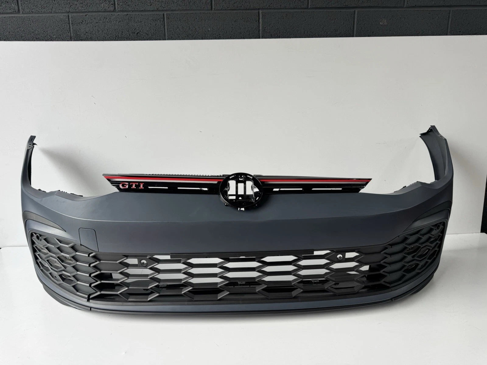 VW GOLF GTI MK8 COMPLETE FRONT BUMPER WITH GRILLES 2020-2023 ...